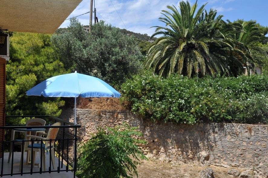 Artemis Rooms Agia Marina  Esterno foto