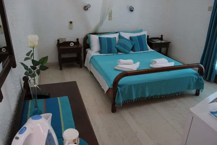 Artemis Rooms Agia Marina  Esterno foto
